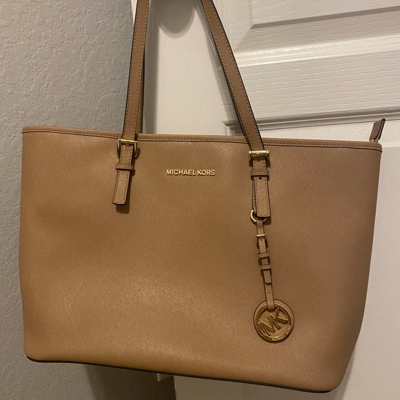 Michael Kors brown purse - Picture 2 of 2